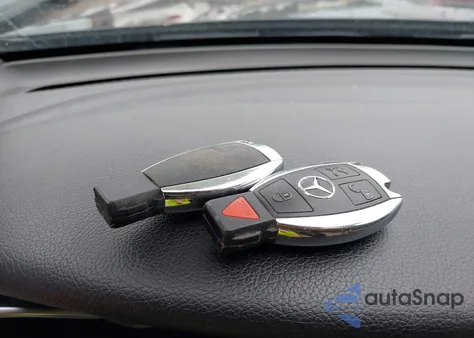 2017 Mercedes-Benz Glc 300 4Matic из США, поврежденный, VIN WDC0G4KB5HF139321